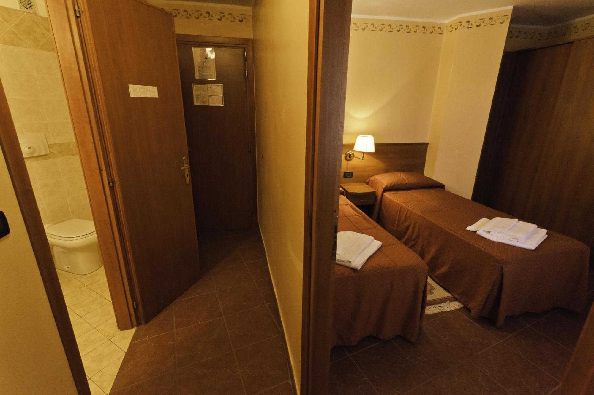 Hotel Relais Des Alpes Oulx Стая снимка