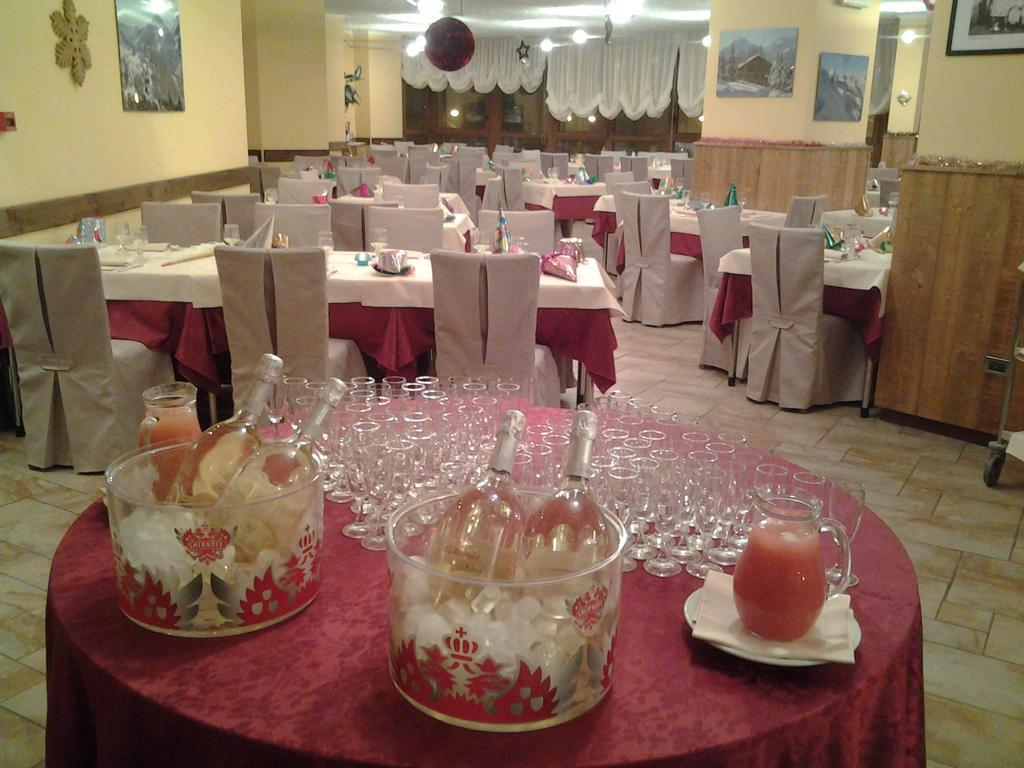 Hotel Relais Des Alpes Oulx Екстериор снимка