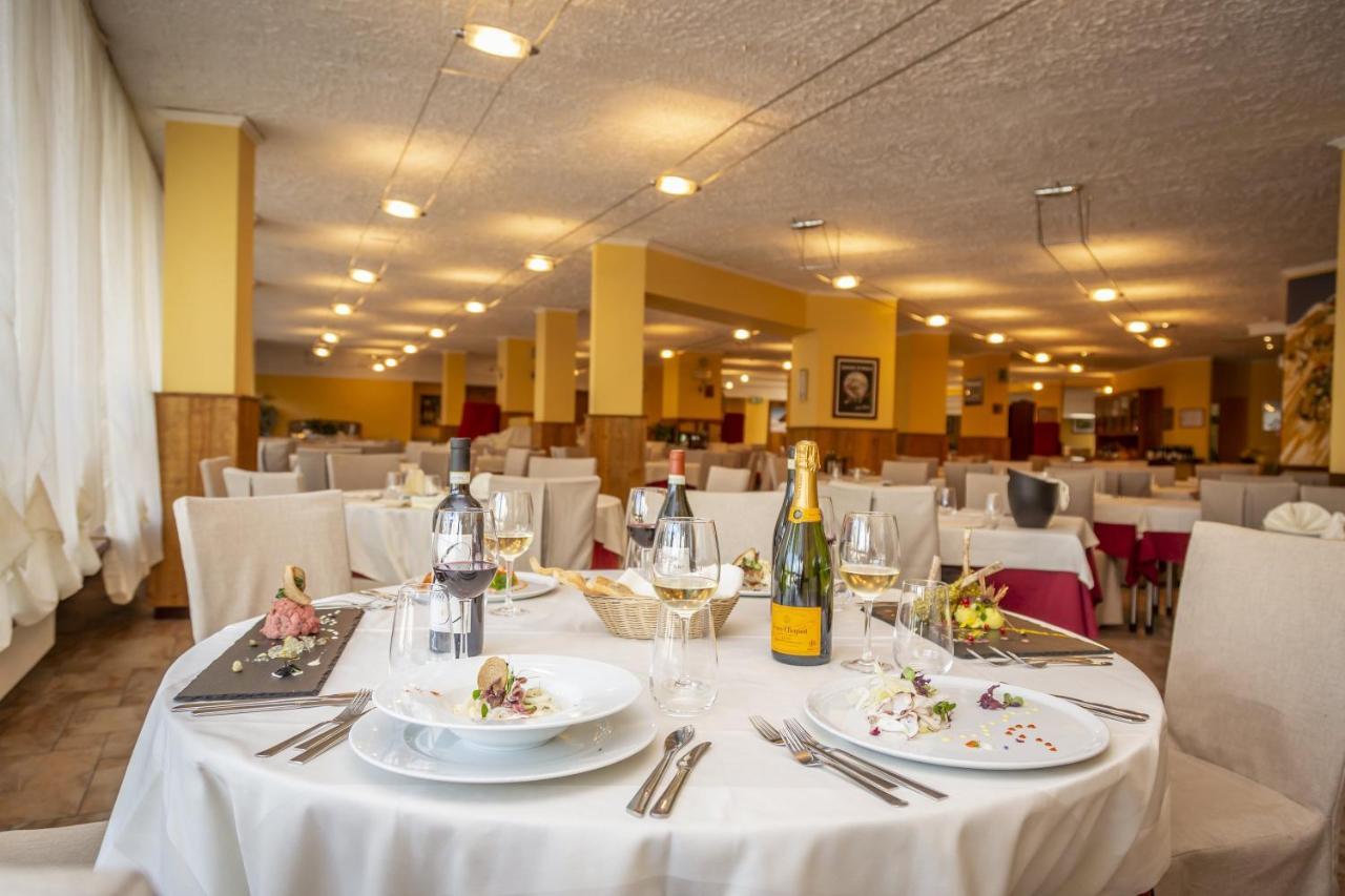 Hotel Relais Des Alpes Oulx Екстериор снимка